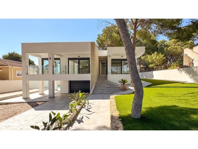 4 makuuhuone Huvila myytävänä paikassa Los Balcones - Los Altos, Torrevieja mukana uima-altaan - 995 000 € (Ref: 9149455)