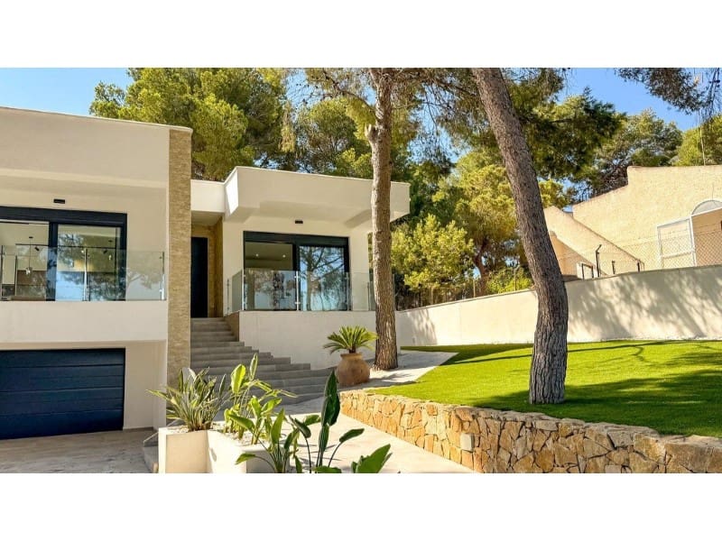 4 makuuhuone Huvila myytävänä paikassa Torrevieja mukana uima-altaan - 995 000 € (Ref: 9149455)