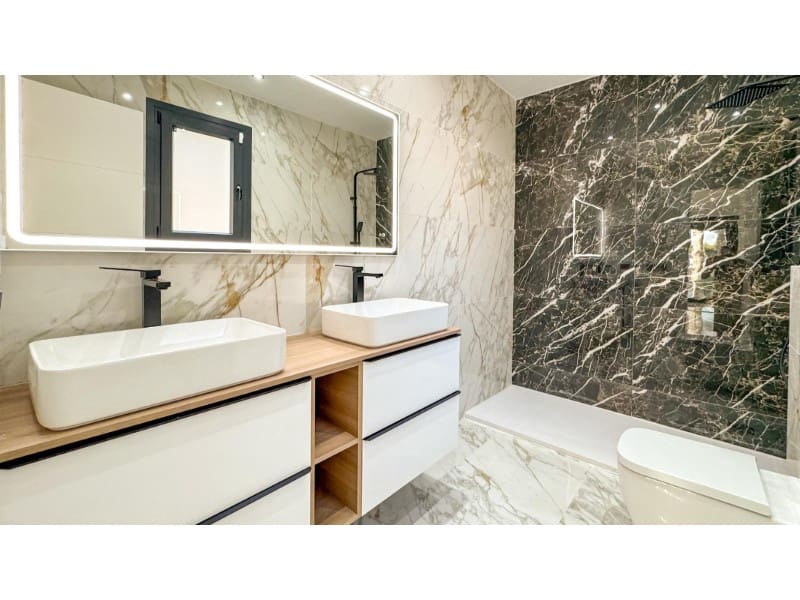 4 makuuhuone Huvila myytävänä paikassa Torrevieja mukana uima-altaan - 995 000 € (Ref: 9149455)