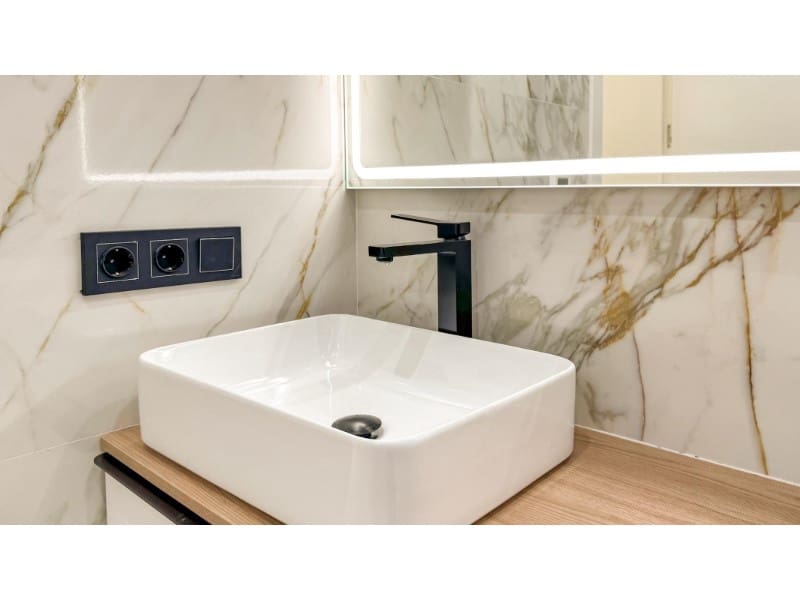 4 makuuhuone Huvila myytävänä paikassa Torrevieja mukana uima-altaan - 995 000 € (Ref: 9149455)