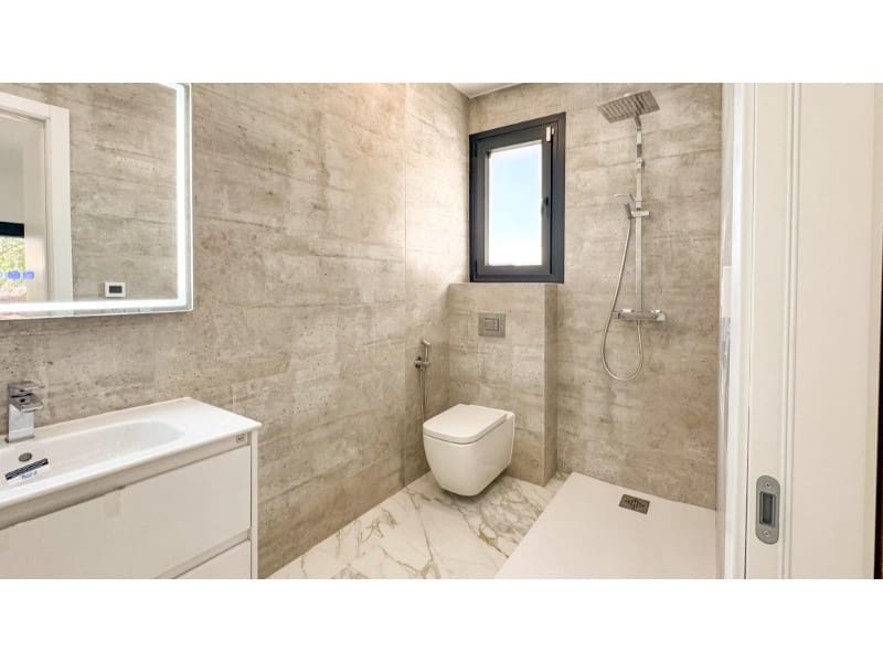 4 makuuhuone Huvila myytävänä paikassa Torrevieja mukana uima-altaan - 995 000 € (Ref: 9149455)