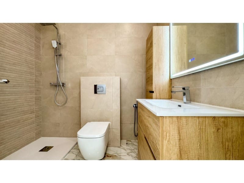 4 makuuhuone Huvila myytävänä paikassa Torrevieja mukana uima-altaan - 995 000 € (Ref: 9149455)