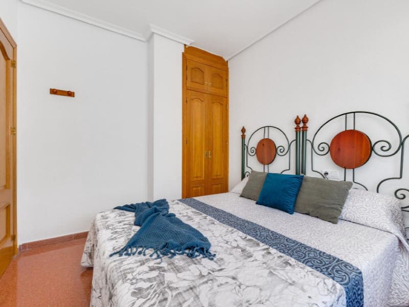 2 sovrum Takvåning till salu i Torrevieja - 219 000 € (Ref: 9149458)