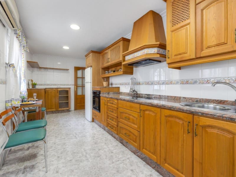 2 sovrum Takvåning till salu i Torrevieja - 219 000 € (Ref: 9149458)