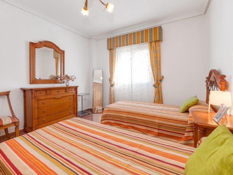 2 sovrum Takvåning till salu i Torrevieja - 219 000 € (Ref: 9149458)