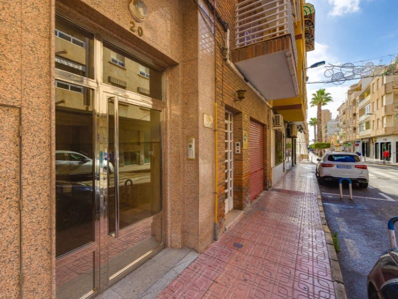 2 sovrum Takvåning till salu i Torrevieja - 219 000 € (Ref: 9149458)