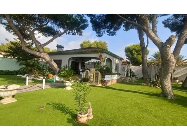 3 chambre Villa/Maison à vendre à Dehesa de Campoamor, Orihuela avec piscine garage - 950 000 € (Ref: 9149462)