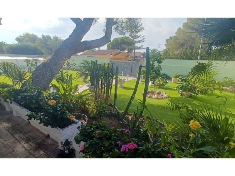 3 chambre Villa/Maison à vendre à Campoamor avec piscine garage - 950 000 € (Ref: 9149462)