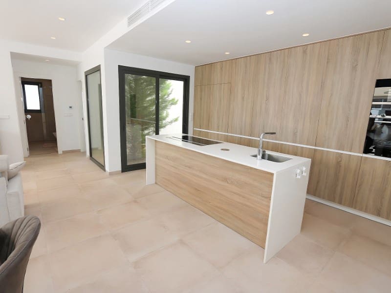 Chalet de 3 habitaciones en Pilar de la Horadada en venta con piscina - 495.000 € (Ref: 9149463)