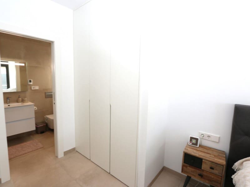 Chalet de 3 habitaciones en Pilar de la Horadada en venta con piscina - 495.000 € (Ref: 9149463)