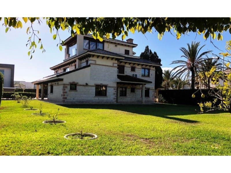 5 soverom Villa til salgs i Cabo Roig med svømmebasseng - € 1 950 000 (Ref: 9152326)