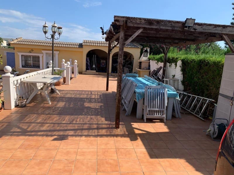 6 soveværelse Villa til salg i Torrevieja med swimmingpool - € 598.000 (Ref: 9152334)