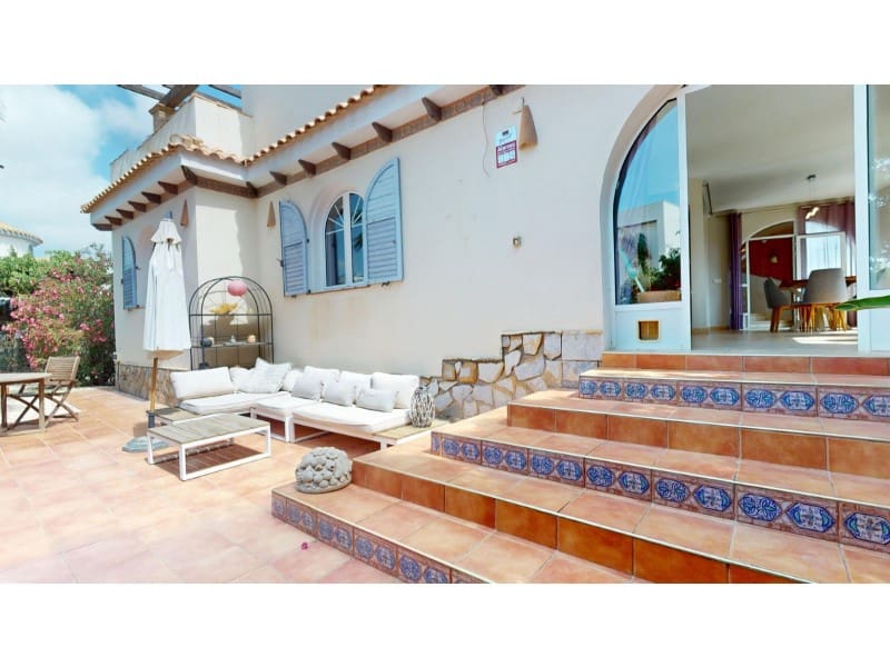 5 camera da letto Villa in vendita in La Zenia con piscina - 795.000 € (Rif: 9152343)