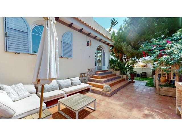 5 camera da letto Villa in vendita in La Zenia, Orihuela con piscina - 795.000 € (Rif: 9152343)