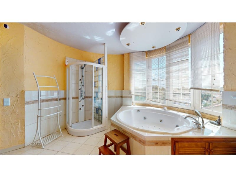 5 camera da letto Villa in vendita in La Zenia con piscina - 795.000 € (Rif: 9152343)