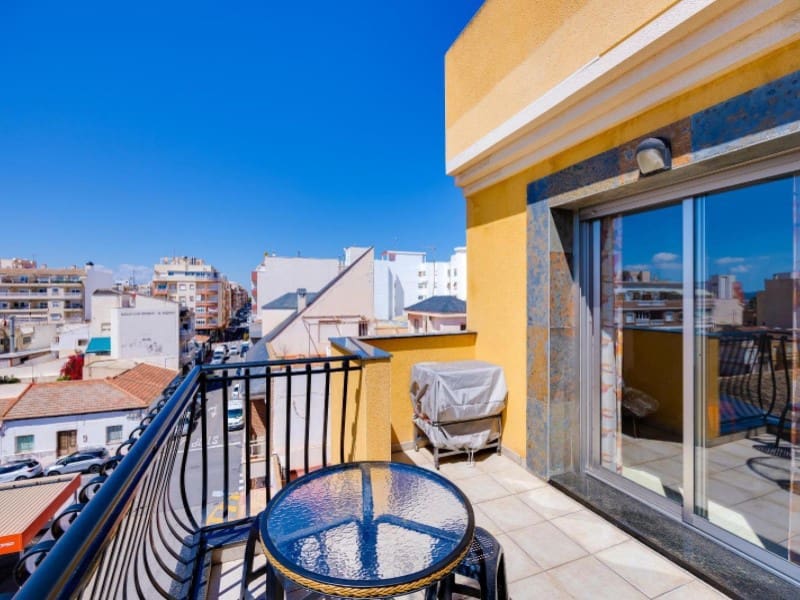 2 bedroom Penthouse for sale in Torrevieja - € 145,969 (Ref: 9152345)