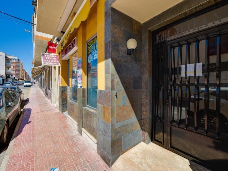 2 bedroom Penthouse for sale in Torrevieja - € 145,969 (Ref: 9152345)