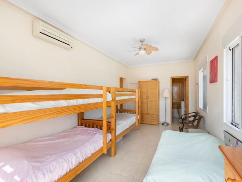 5 slaapkamer Villa te koop in San Fulgencio met zwembad garage - € 490.000 (Ref: 9159923)