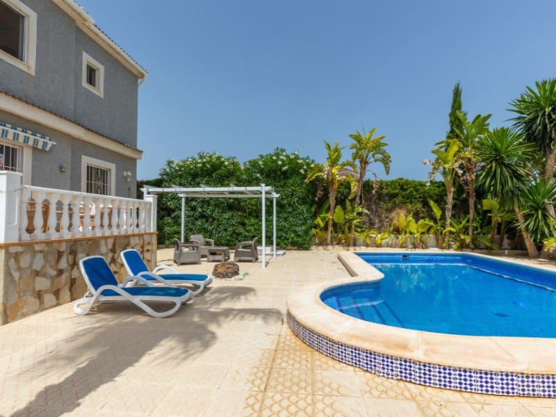 5 slaapkamer Villa te koop in San Fulgencio met zwembad garage - € 490.000 (Ref: 9159923)