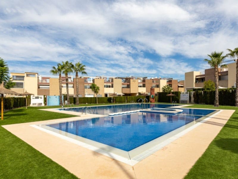 3 sypialnia Dom na sprzedaż w Torrevieja - 340 000 € (Ref: 9166100)