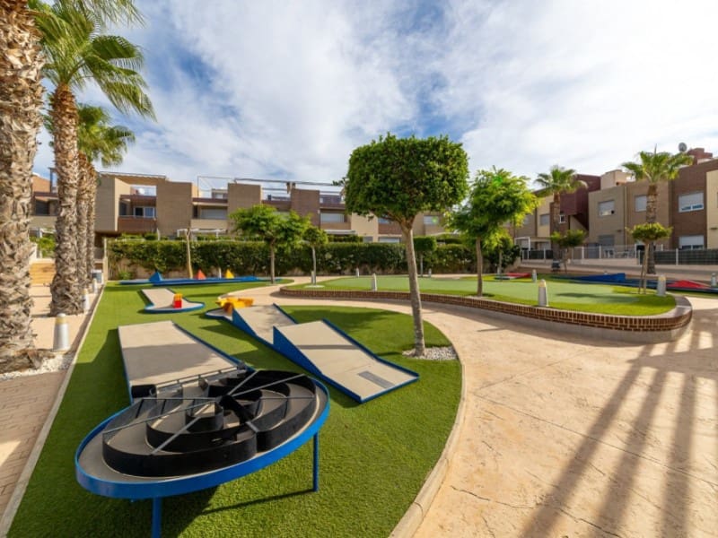 3 sypialnia Dom na sprzedaż w Torrevieja - 340 000 € (Ref: 9166100)