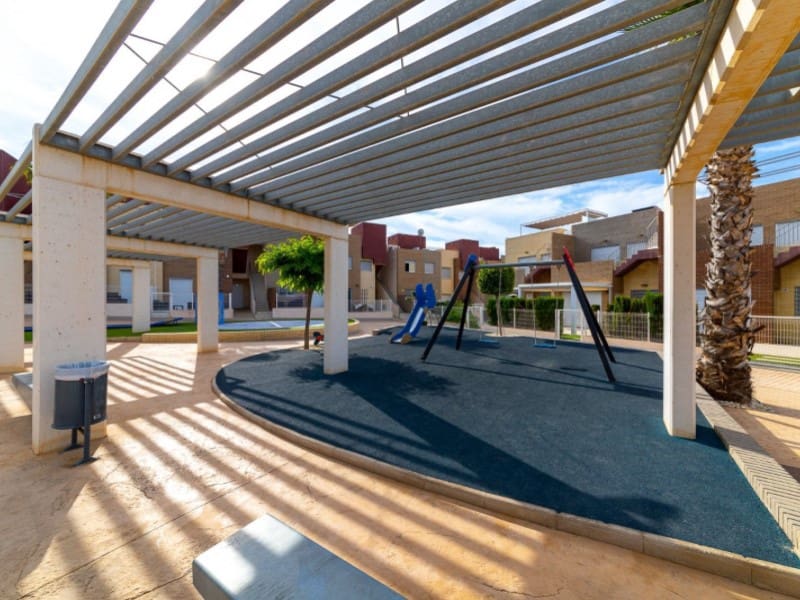 3 sypialnia Dom na sprzedaż w Torrevieja - 340 000 € (Ref: 9166100)