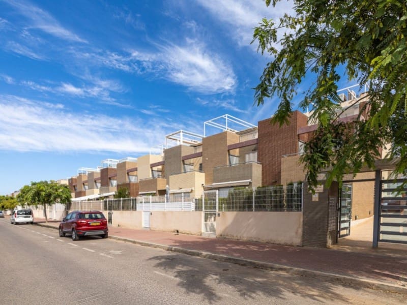 3 sypialnia Dom na sprzedaż w Torrevieja - 340 000 € (Ref: 9166100)