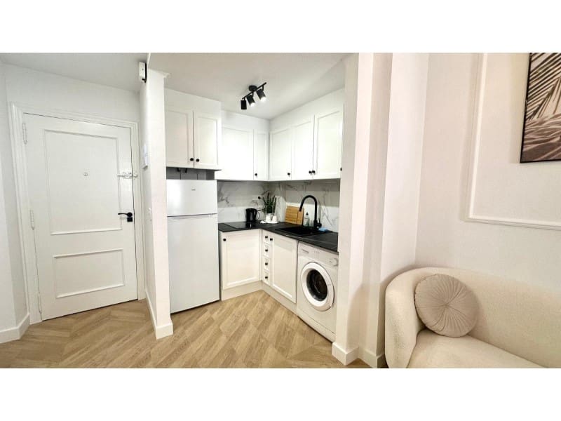 2 soveværelse Lejlighed til salg i Torrevieja - € 164.900 (Ref: 9166104)