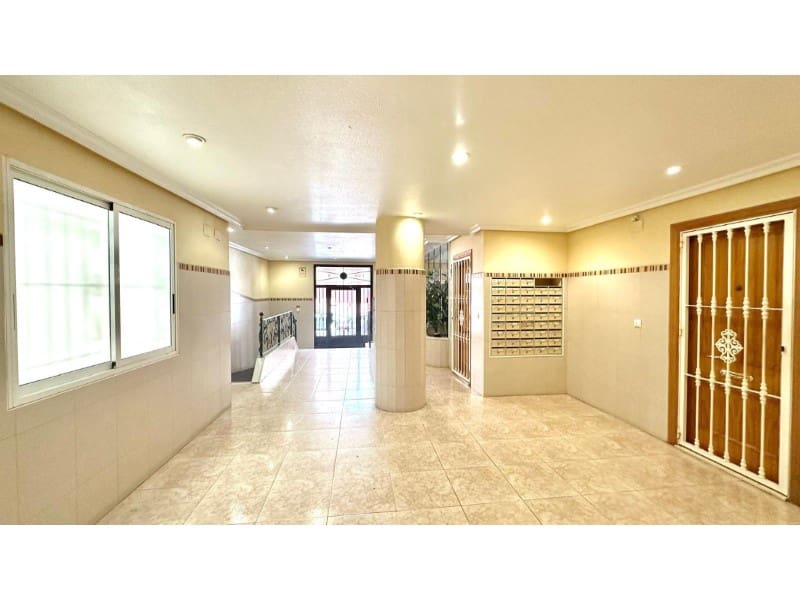 2 soveværelse Lejlighed til salg i Torrevieja - € 164.900 (Ref: 9166104)