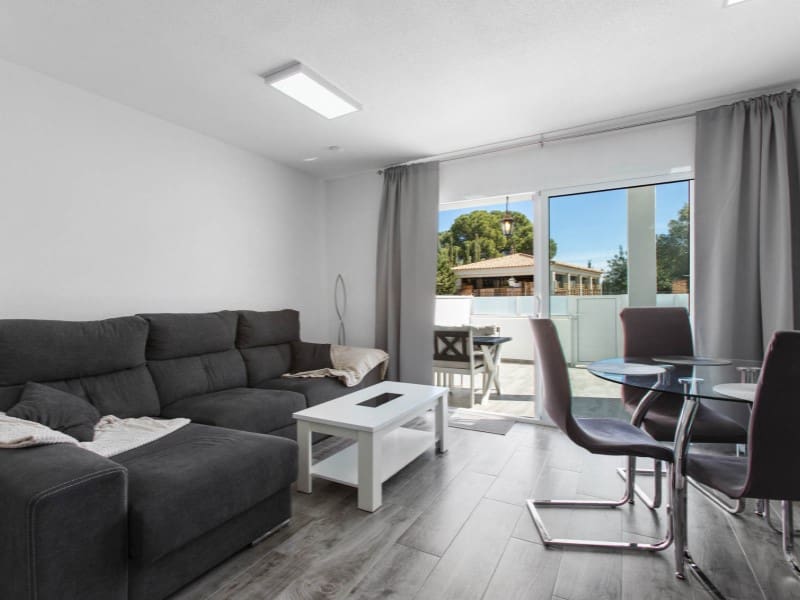 Apartamento de 2 habitaciones en Torrevieja en venta - 163.000 € (Ref: 9169858)