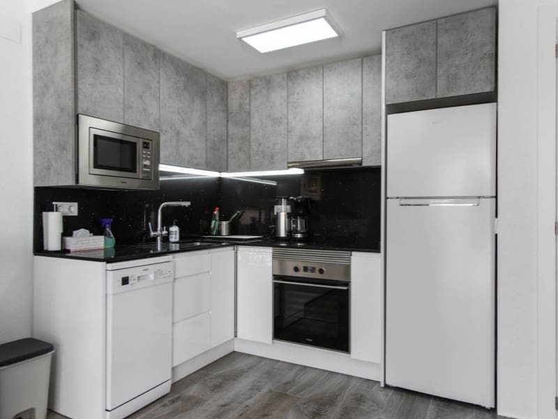 Apartamento de 2 habitaciones en Torrevieja en venta - 163.000 € (Ref: 9169858)