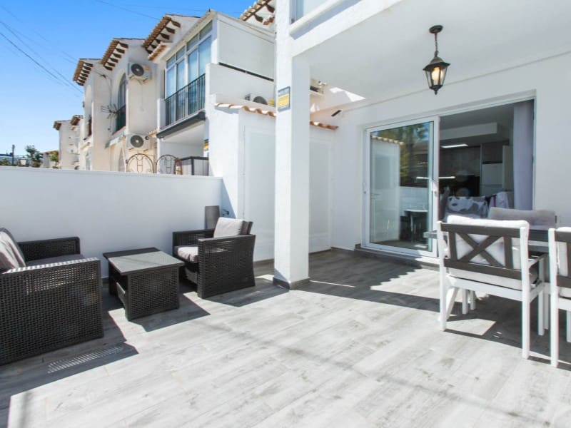 Apartamento de 2 habitaciones en Torrevieja en venta - 163.000 € (Ref: 9169858)