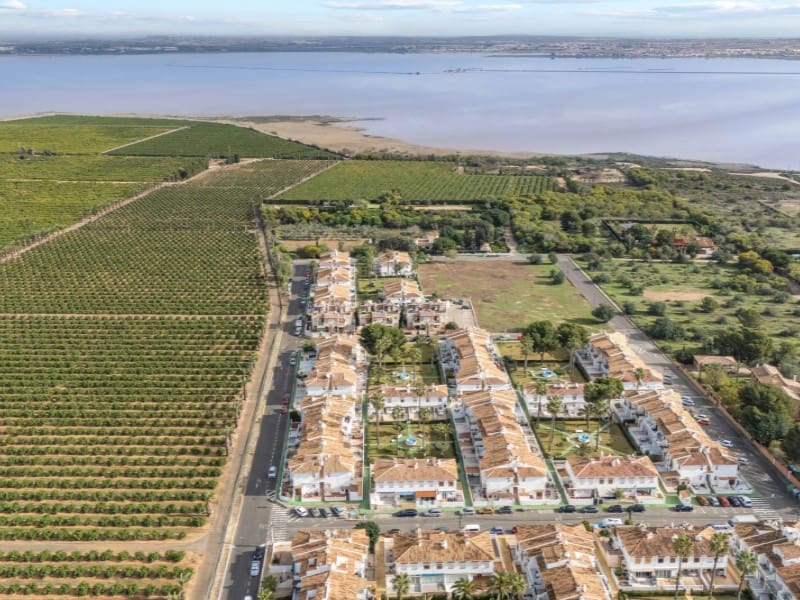 Apartamento de 2 habitaciones en Torrevieja en venta - 163.000 € (Ref: 9169858)