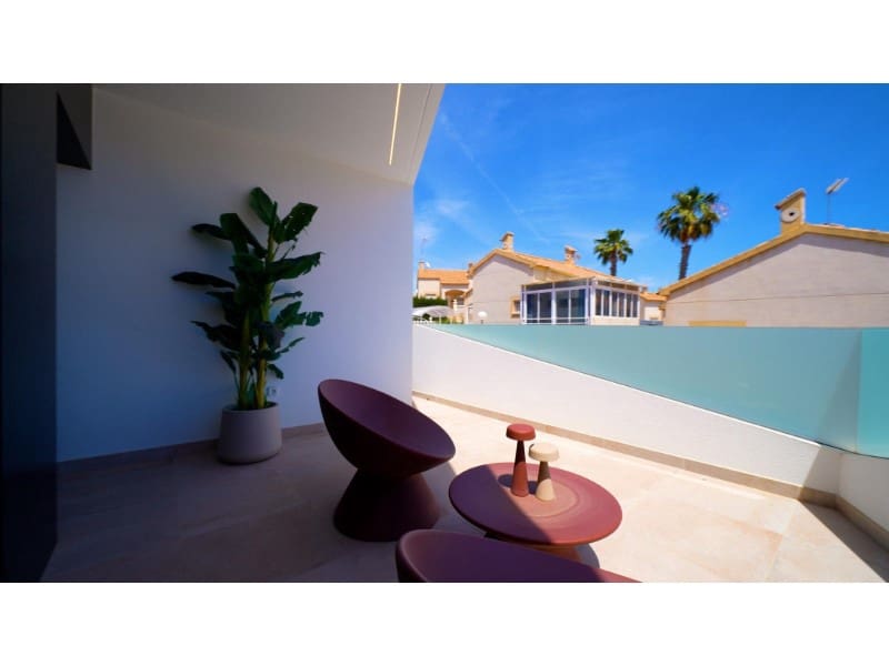 3 soveværelse Villa til salg i Orihuela Costa med swimmingpool - € 509.000 (Ref: 9169874)