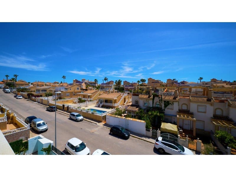 3 soveværelse Villa til salg i Orihuela Costa med swimmingpool - € 509.000 (Ref: 9169874)