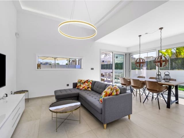 3 soveværelse Villa til salg i El Raso, Guardamar del Segura - € 399.000 (Ref: 9174620)
