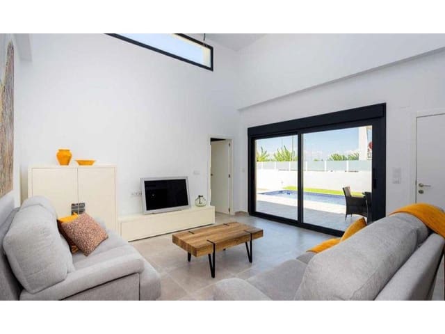 3 soveværelse Villa til salg i Daya Nueva med swimmingpool - € 420.000 (Ref: 9181305)