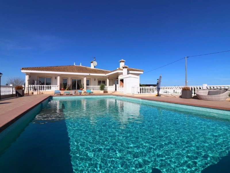 3 bedroom Villa for sale in Rojales with pool garage - € 850,000 (Ref: 9194072)