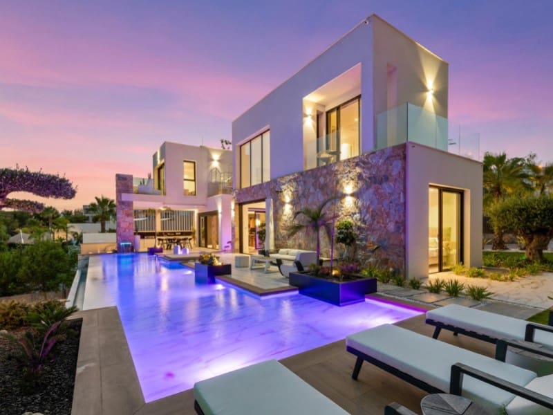 4 soveværelse Villa til salg i San Miguel de Salinas med swimmingpool garage - € 2.888.000 (Ref: 9194074)