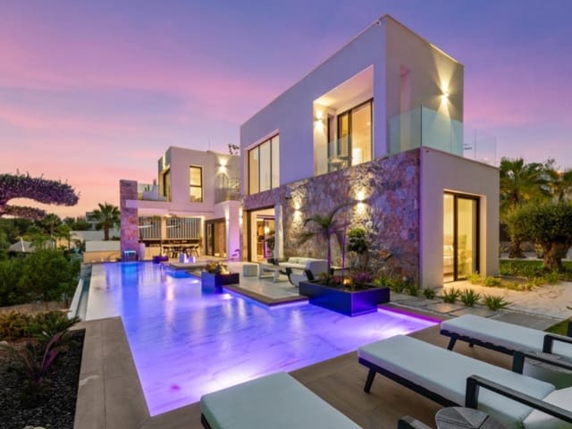 4 quarto Moradia para venda em San Miguel de Salinas com piscina garagem - 2 888 000 € (Ref: 9194074)