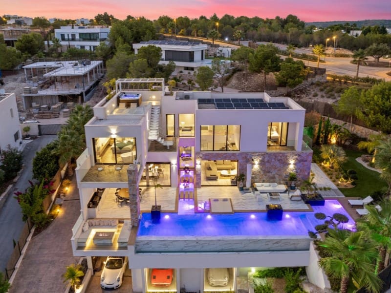 4 soveværelse Villa til salg i San Miguel de Salinas med swimmingpool garage - € 2.888.000 (Ref: 9194074)