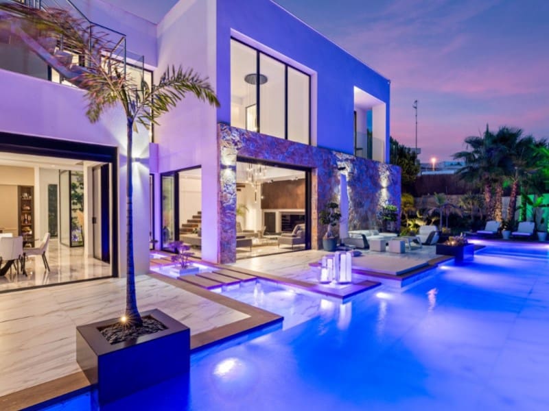 4 soveværelse Villa til salg i San Miguel de Salinas med swimmingpool garage - € 2.888.000 (Ref: 9194074)