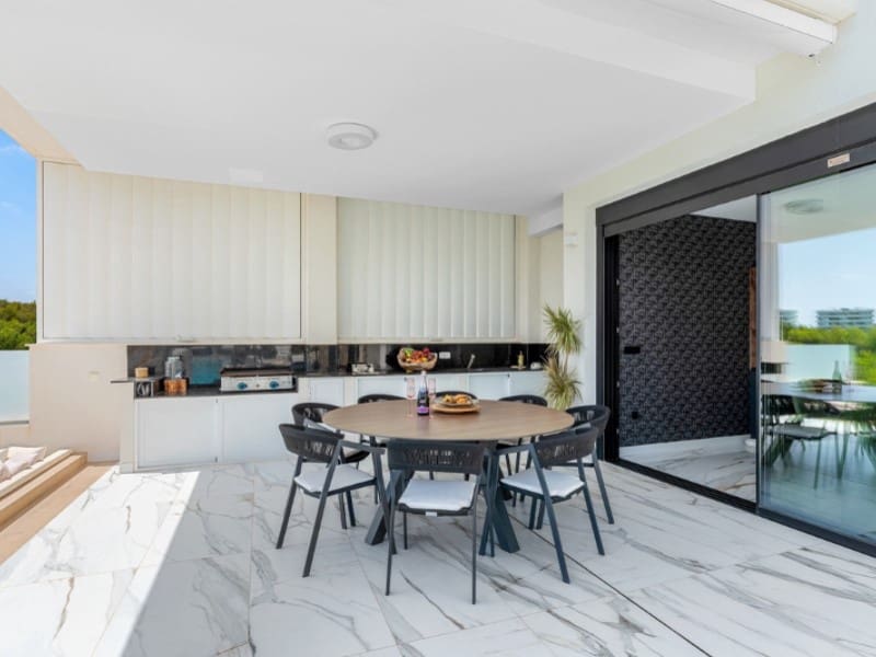 4 soveværelse Villa til salg i San Miguel de Salinas med swimmingpool garage - € 2.888.000 (Ref: 9194074)