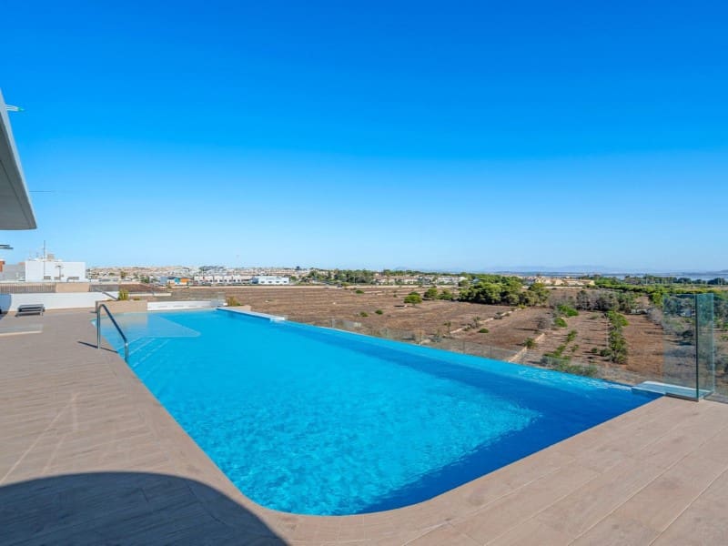 2 bedroom Apartment for sale in Punta Prima with garage - € 369,000 (Ref: 9194078)