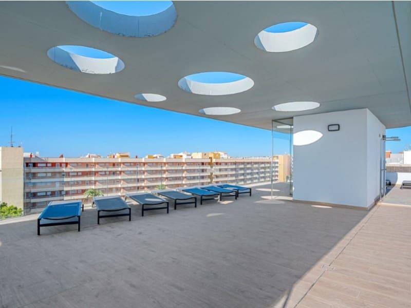 2 bedroom Apartment for sale in Punta Prima with garage - € 369,000 (Ref: 9194078)