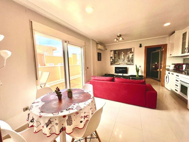 2 bedroom Penthouse for sale in Torrevieja - € 163,000 (Ref: 9194081)