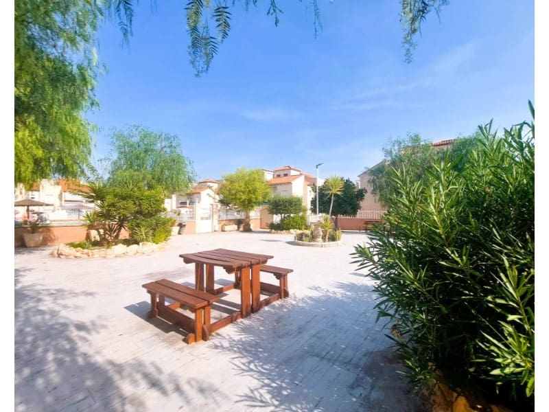 2 bedroom Bungalow for sale in Playa Flamenca - € 147,000 (Ref: 9194082)