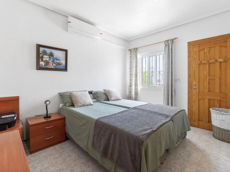 4 soverom Villa til salgs i Playa Flamenca med svømmebasseng - € 599 000 (Ref: 9196192)