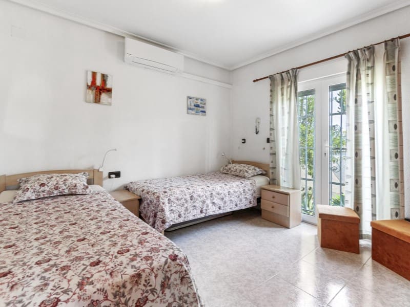 4 soverom Villa til salgs i Playa Flamenca med svømmebasseng - € 599 000 (Ref: 9196192)