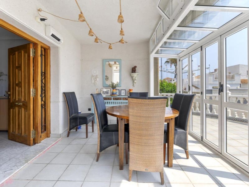 4 soverom Villa til salgs i Playa Flamenca med svømmebasseng - € 599 000 (Ref: 9196192)